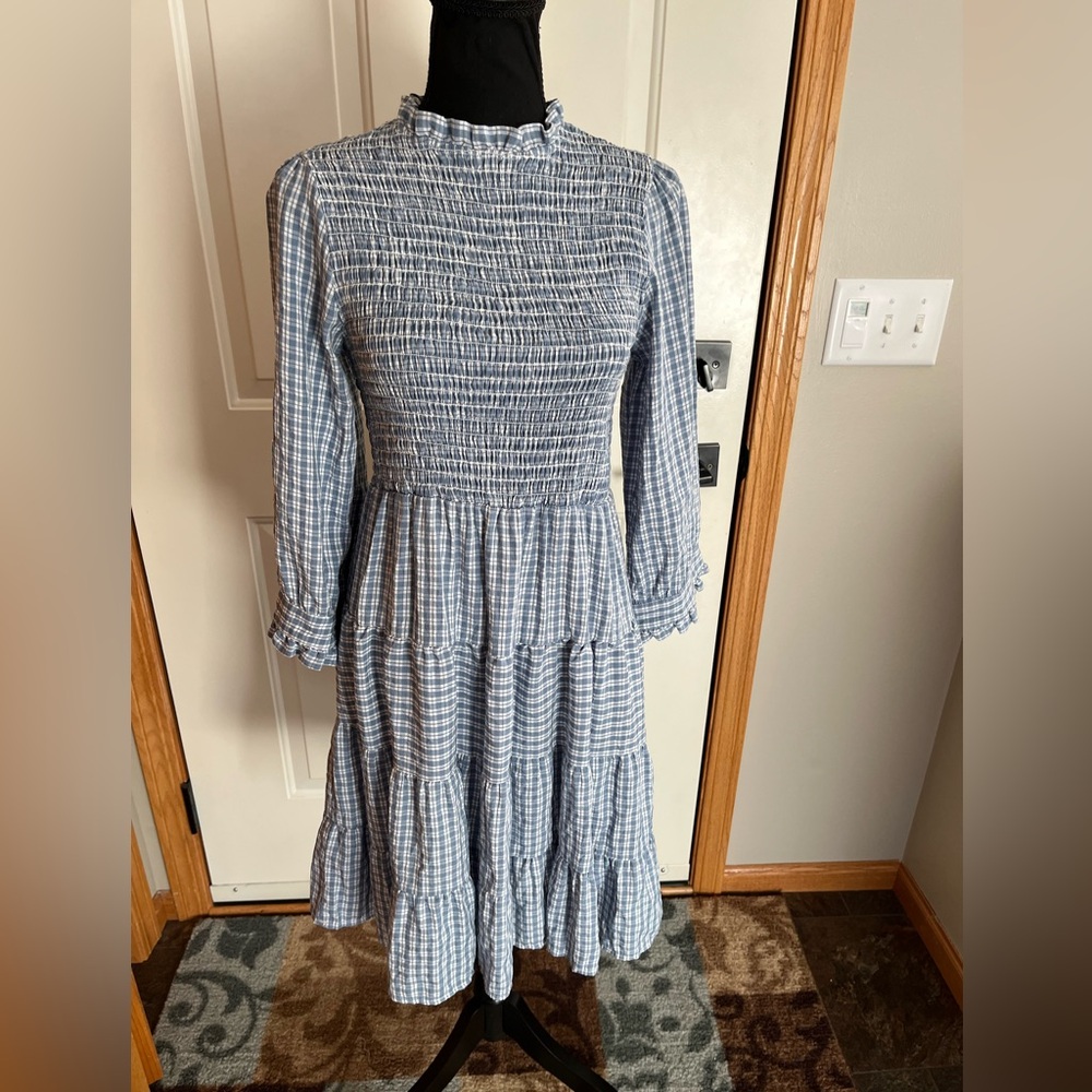 Women’s Cottagecore country smocked long sleeve blue gingham midi dress. Large